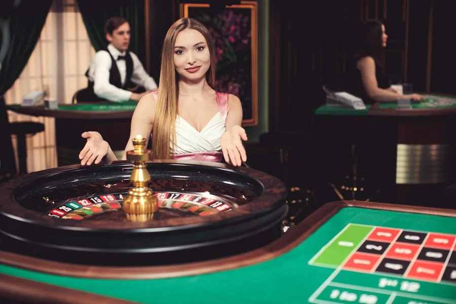 Suasana meja kasino live GILA138 dengan tampilan permainan real-time
